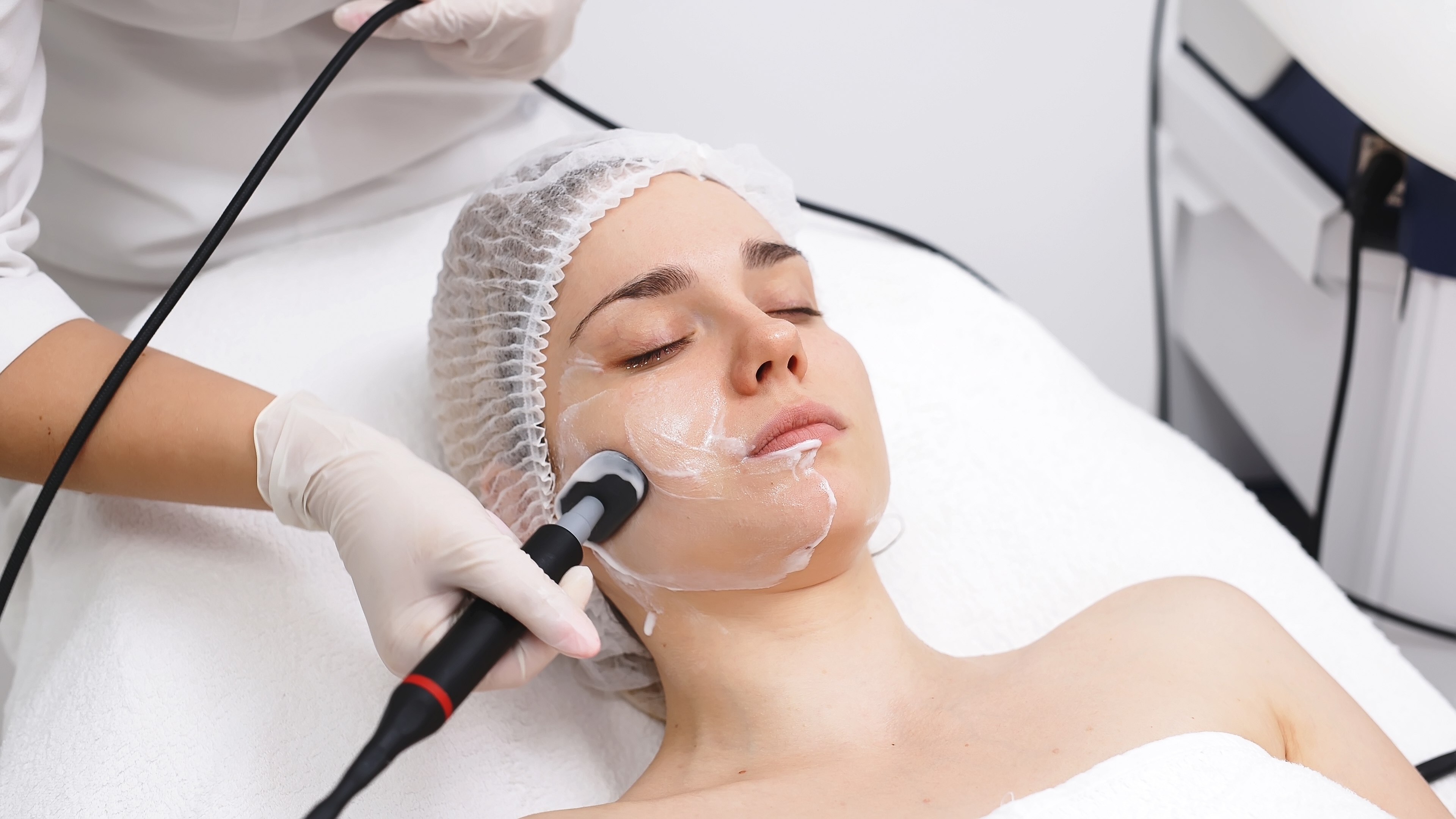 Facial Treatments in Al Sader Abu Dhabi