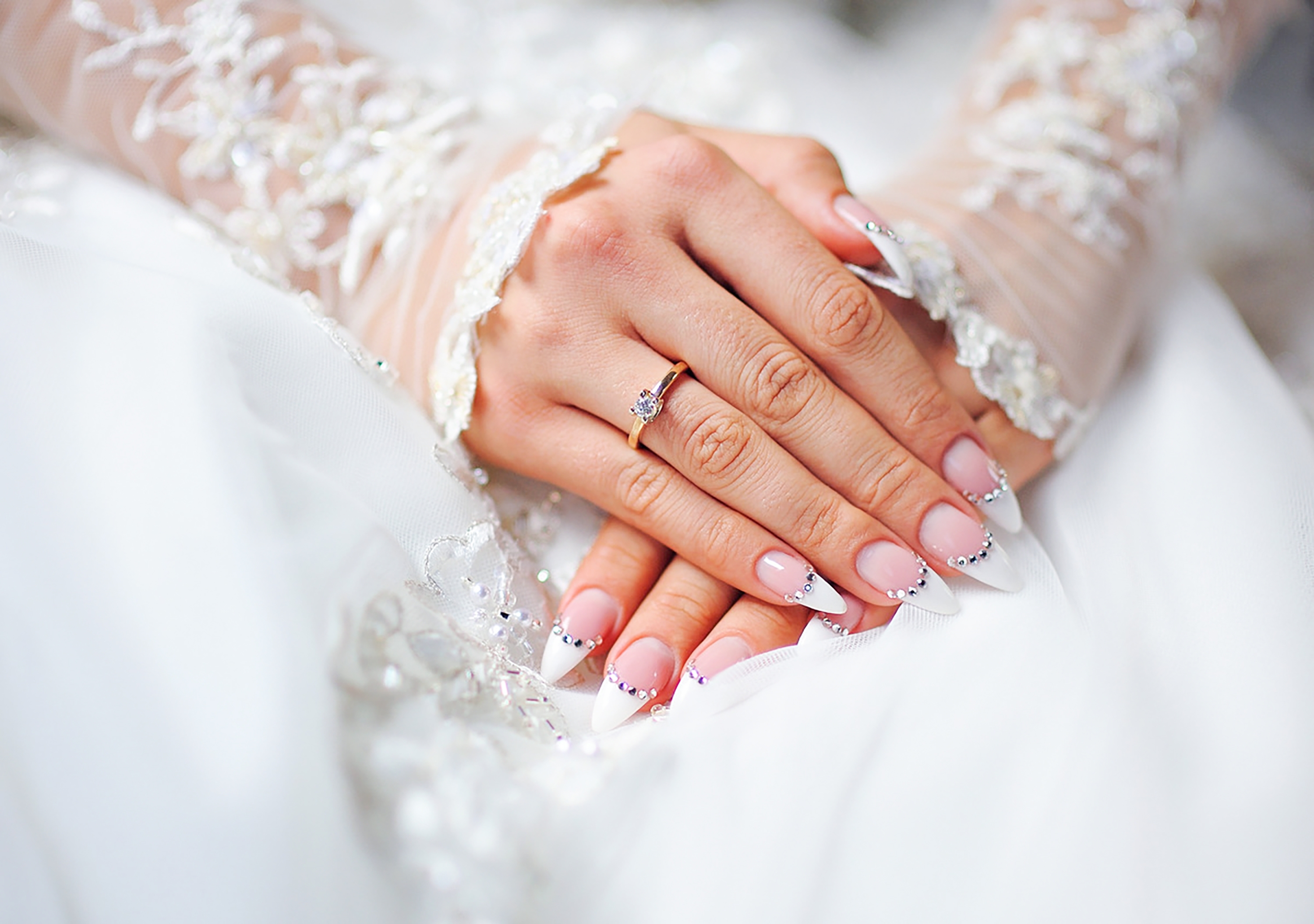 Nail Extensions in New Al Shahama